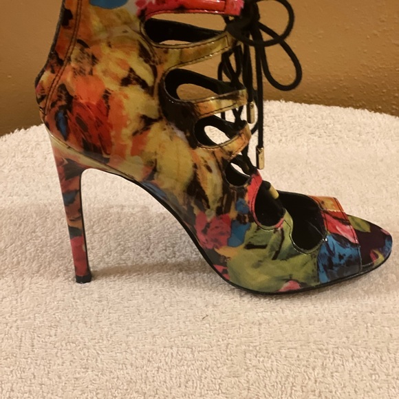Steve Madden Printed Heels - Picture 2 of 8